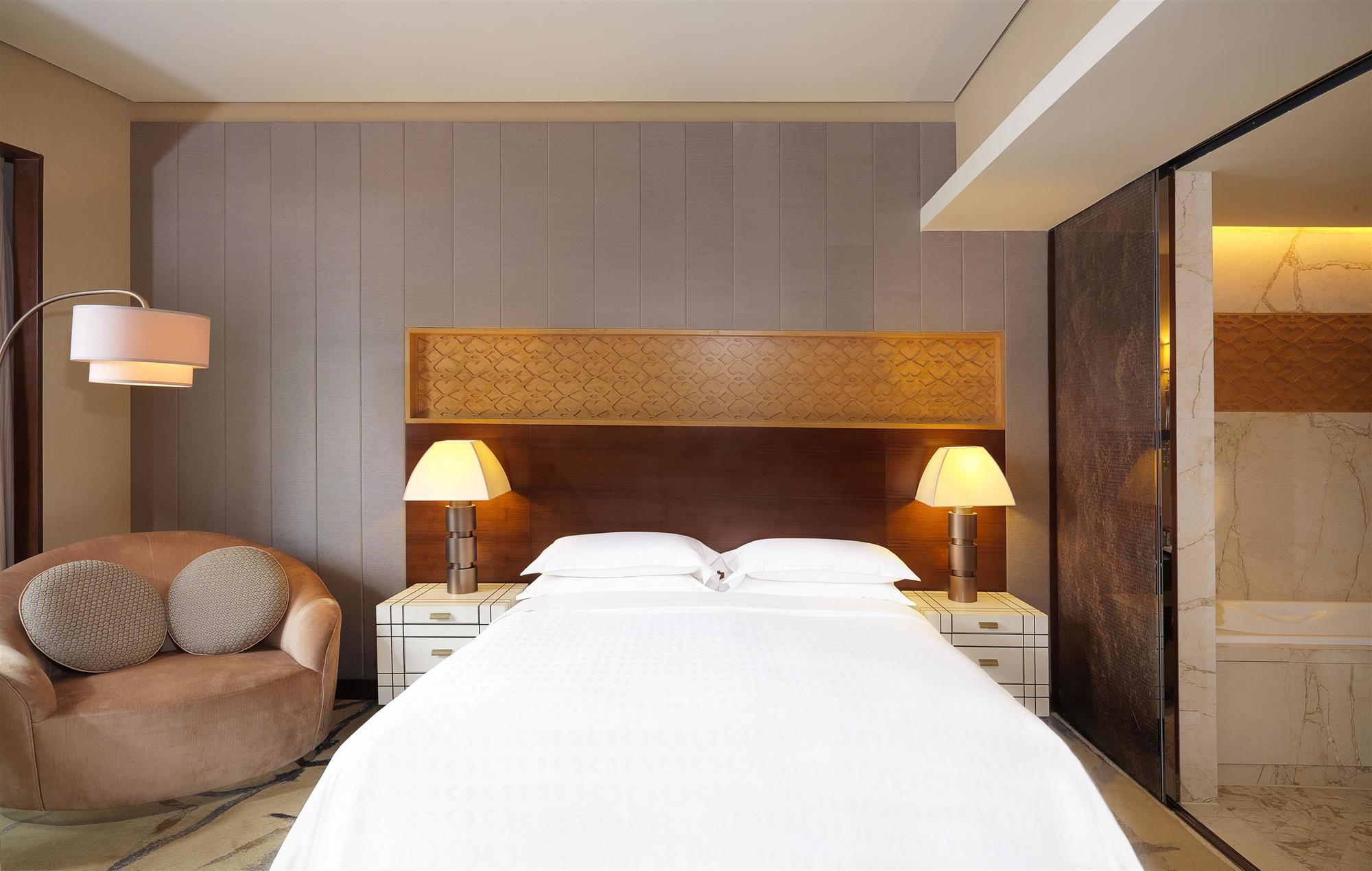 Sheraton Xi'An North City Hotel Exterior photo